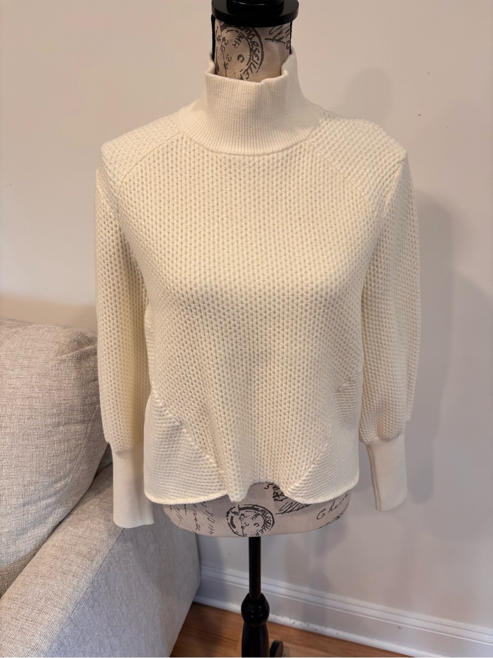 FRAME Denim Off-White Cream Mock Neck Sweater size small NWT